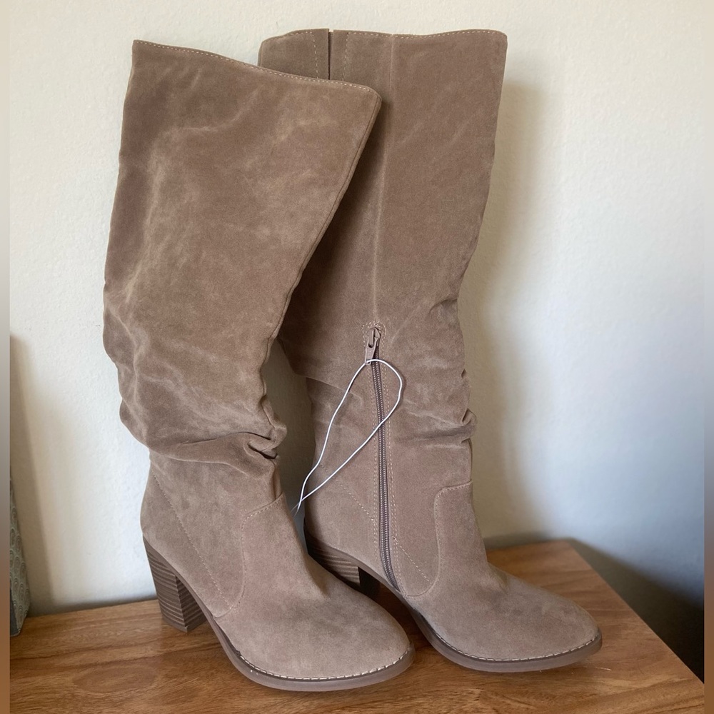 Universal Thread Heeled Boots